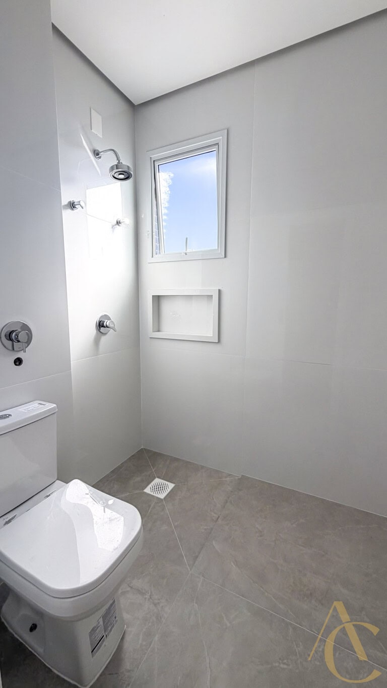 Apartamento à venda – 3 suítes e Sacada com Churrasqueira – Campinas | São José/SC.