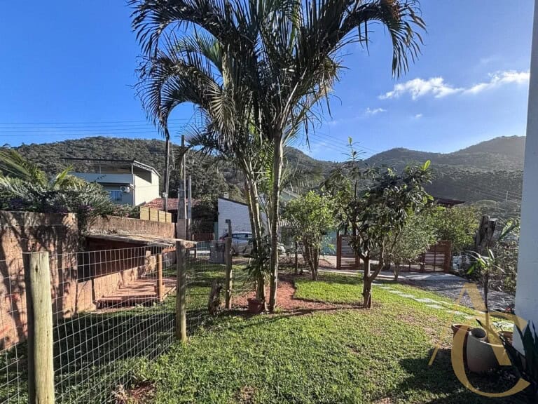Casa à venda – 3 Quartos sendo 2 Suítes – Pântano do Sul | Florianópolis /SC