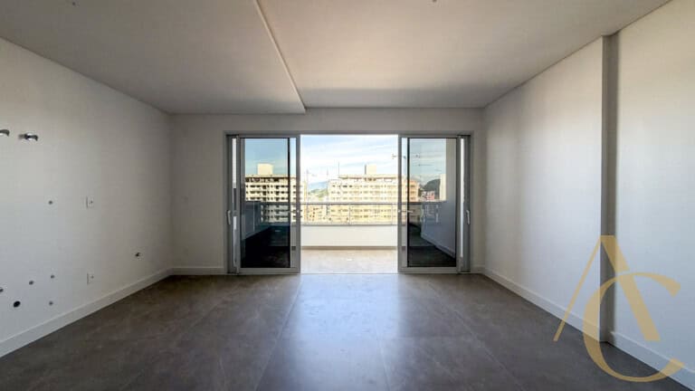 Apartamento à venda – 3 suítes com Workstation – Campinas | São José/SC.