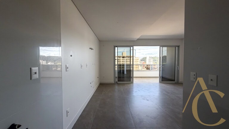 Apartamento à venda – 3 suítes com Workstation – Campinas | São José/SC.