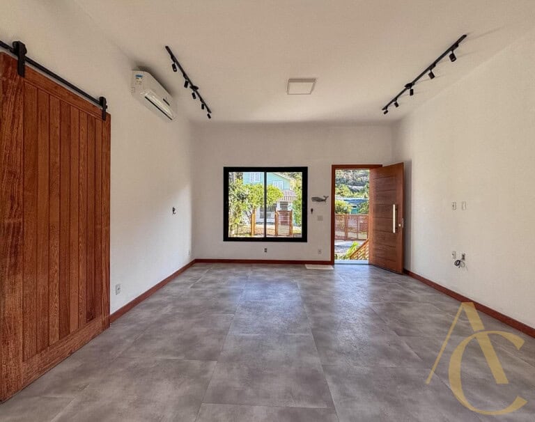 Casa à venda – 3 Quartos sendo 2 Suítes – Pântano do Sul | Florianópolis /SC