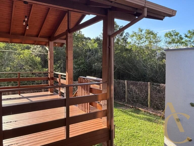 Casa à venda – 3 Quartos sendo 2 Suítes – Pântano do Sul | Florianópolis /SC