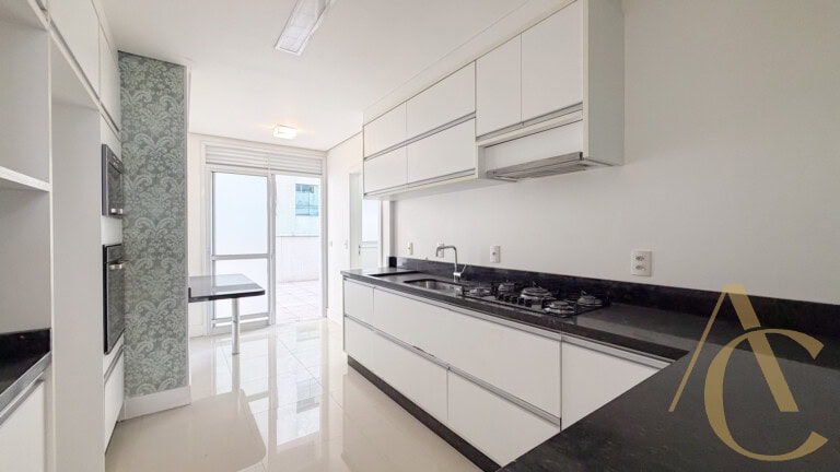 Apartamento para locação – 3 suítes – Centro | Florianópolis/SC