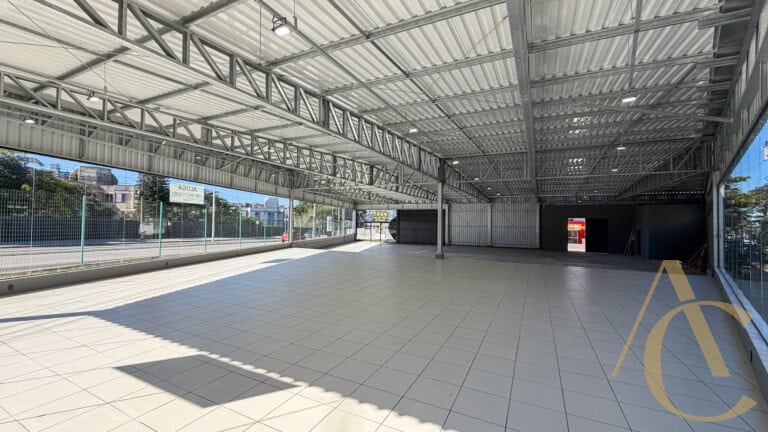 Loja para alugar – 750,00m² – Capoeiras | Florianópolis/SC.