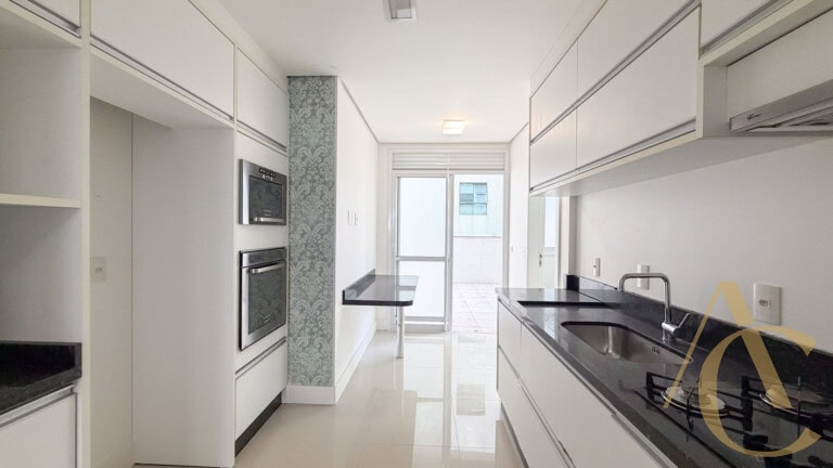 Apartamento para locação – 3 suítes – Centro | Florianópolis/SC
