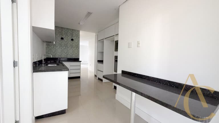 Apartamento para locação – 3 suítes – Centro | Florianópolis/SC