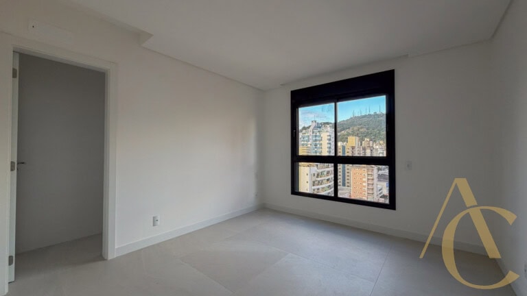 Apartamento à venda – 3 suítes – Centro | Florianópolis/SC.