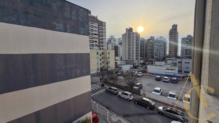Apartamento para alugar – 2 quartos – Centro | Florianópolis/SC.