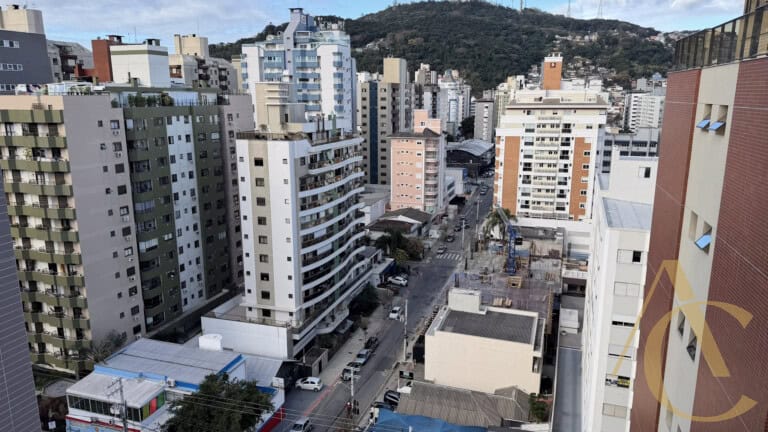 Apartamento à venda – 3 suítes – Centro | Florianópolis/SC.