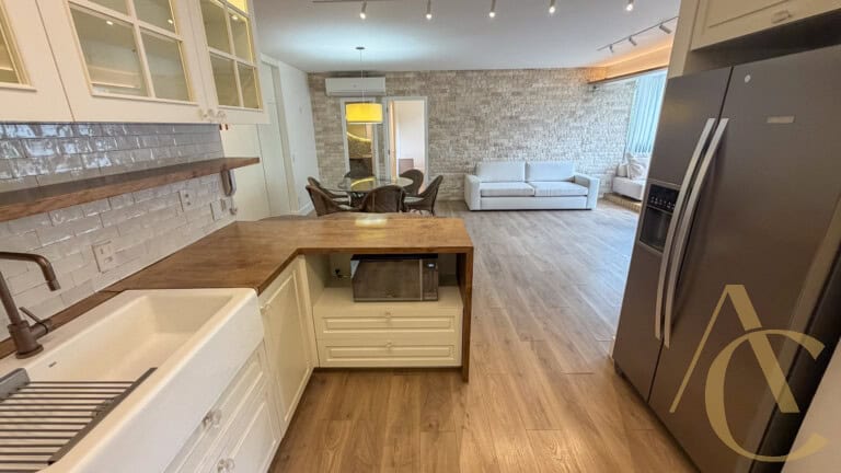 Apartamento/Cobertura Duplex à venda – 3 suítes – Itacorubi | Florianópolis/SC.
