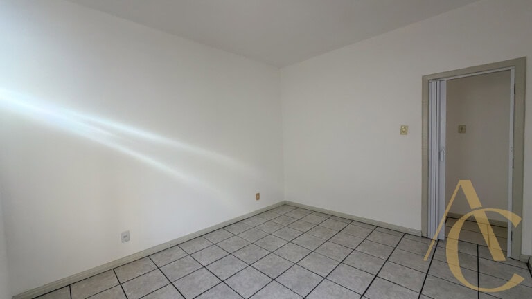 Apartamento para alugar – 2 quartos – Centro | Florianópolis/SC.