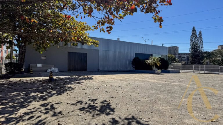 Loja para alugar – 750,00m² – Capoeiras | Florianópolis/SC.