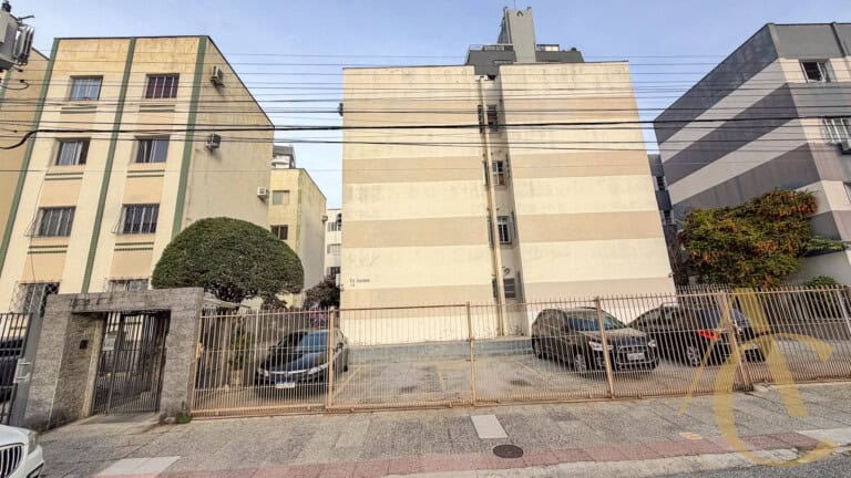 Apartamento para alugar – 2 quartos – Centro | Florianópolis/SC.
