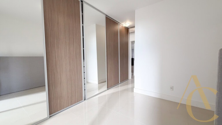 Apartamento para locação – 3 suítes – Centro | Florianópolis/SC
