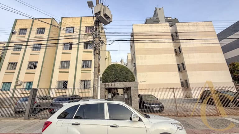 Apartamento para alugar – 2 quartos – Centro | Florianópolis/SC.