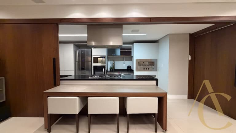 Apartamento para locação – 3 suítes – Centro | Florianópolis/SC