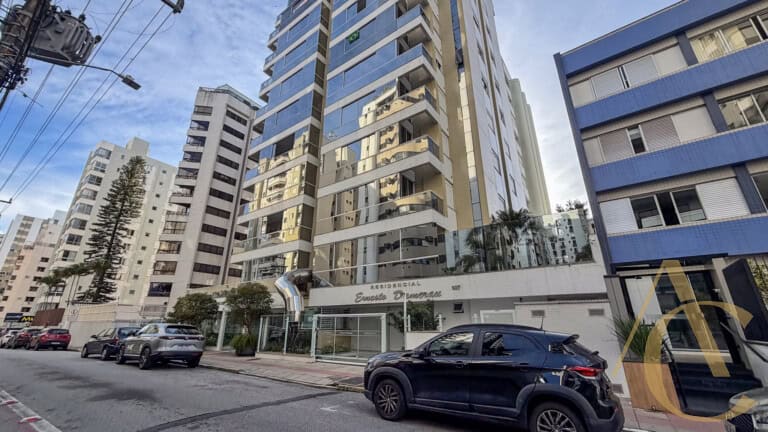 Apartamento para locação – 3 suítes – Centro | Florianópolis/SC