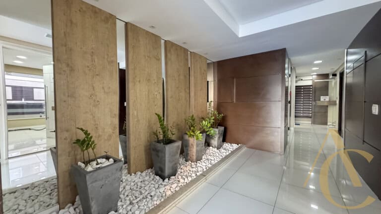Apartamento para alugar – 2 suítes – Centro | Florianópolis/SC.