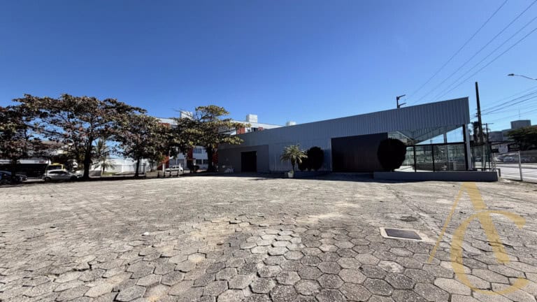Loja para locação – 750,00m² – Capoeiras | Florianópolis/SC.