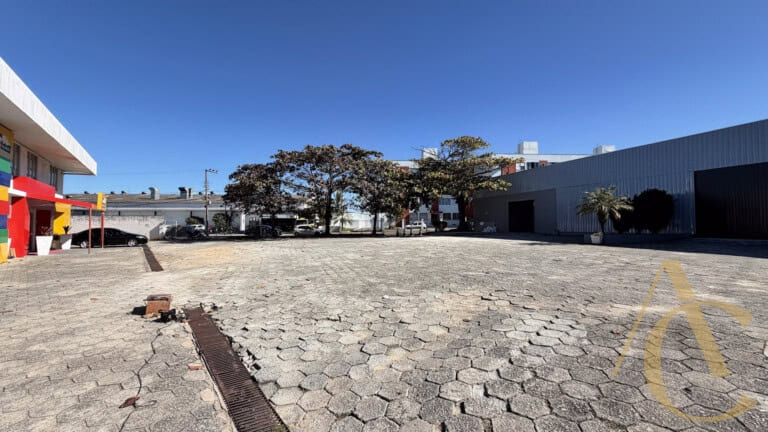 Loja para locação – 750,00m² – Capoeiras | Florianópolis/SC.