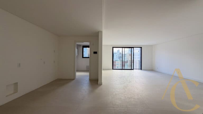 Apartamento à venda – 3 suítes – Centro | Florianópolis/SC.