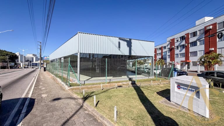 Loja para alugar – 750,00m² – Capoeiras | Florianópolis/SC.