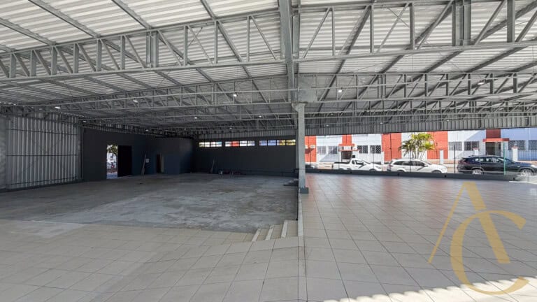 Loja para alugar – 750,00m² – Capoeiras | Florianópolis/SC.
