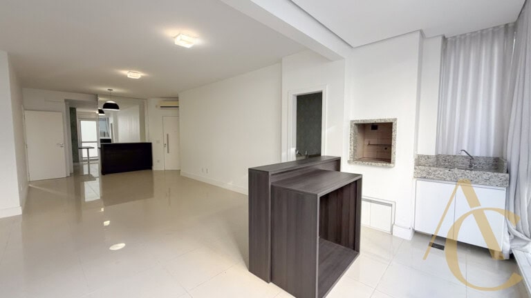 Apartamento para locação – 3 suítes – Centro | Florianópolis/SC
