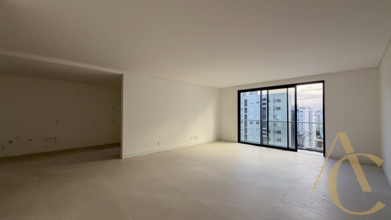 Apartamento à venda – 3 suítes – Centro | Florianópolis/SC.