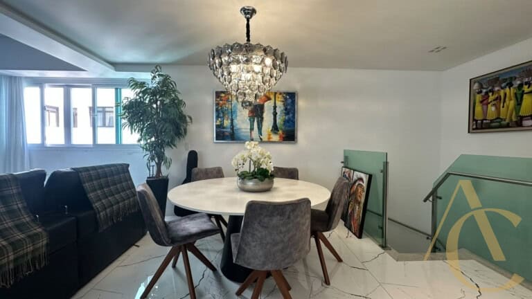 Apartamento duplex para locação – 2 suítes – Centro | Florianópolis/SC.