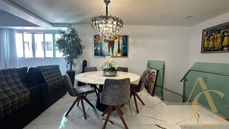 Apartamento duplex para locação – 2 suítes – Centro | Florianópolis/SC.