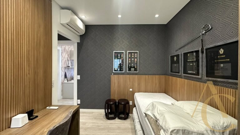 Apartamento duplex para locação – 2 suítes – Centro | Florianópolis/SC.