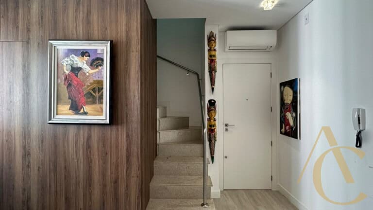 Apartamento duplex para locação – 2 suítes – Centro | Florianópolis/SC.