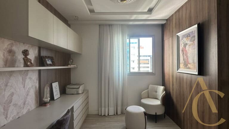 Apartamento duplex para locação – 2 suítes – Centro | Florianópolis/SC.