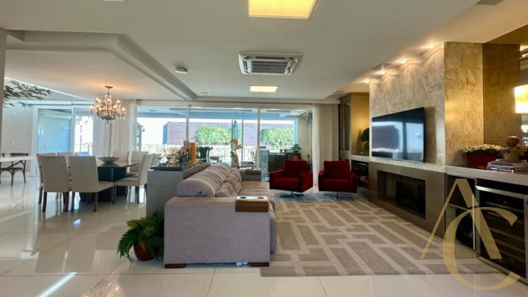 Casa residencial à venda – 4 dormitórios, sendo 2 suítes – João Paulo | Florianópolis/SC.