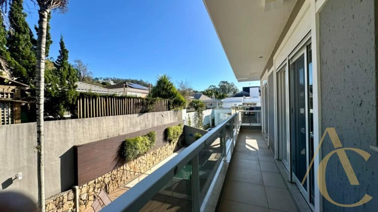 Casa residencial à venda – 4 dormitórios, sendo 2 suítes – João Paulo | Florianópolis/SC.