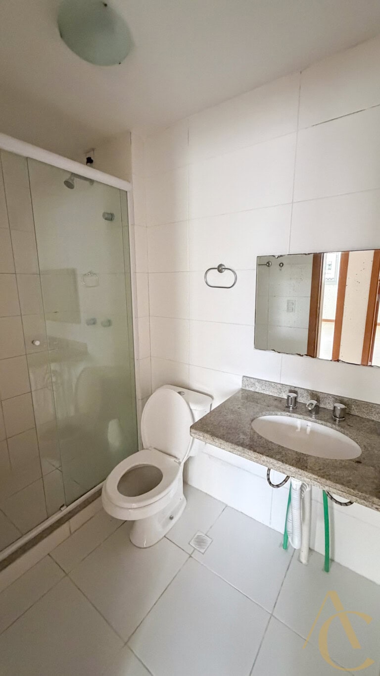 Apartamento para alugar – 1 suíte e 2 demi-suítes –  Abraão | Florianópolis/SC.