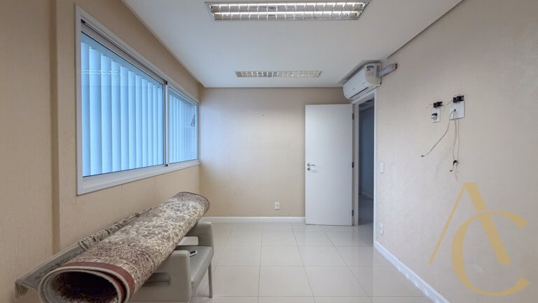 Sala/andar corporativo para locação – 119,00m² – Centro | Florianópolis/SC.