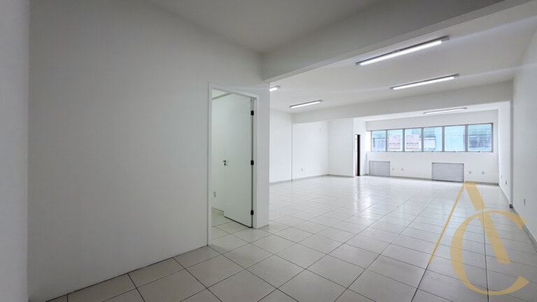Sala para alugar – 77,12m² – Campinas | São José, SC.