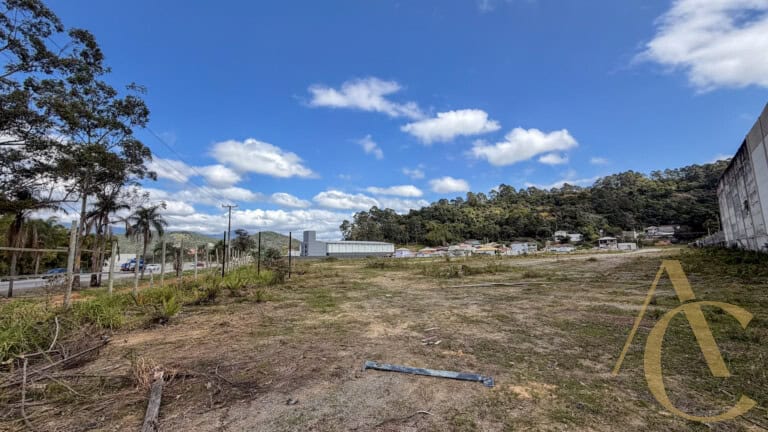 Terreno para alugar, 6.263,36m² – Aririú – Palhoça, SC.