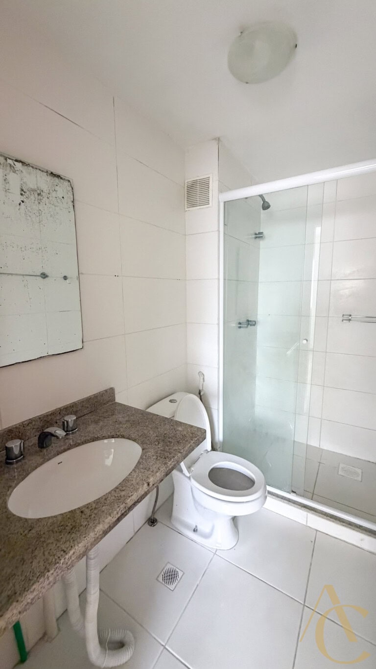 Apartamento para alugar – 1 suíte e 2 demi-suítes –  Abraão | Florianópolis/SC.