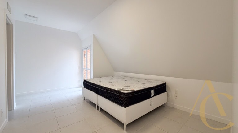 Apartamento para alugar – 03 quartos sendo 01 suíte – Córrego Grande | Florianópolis/SC.