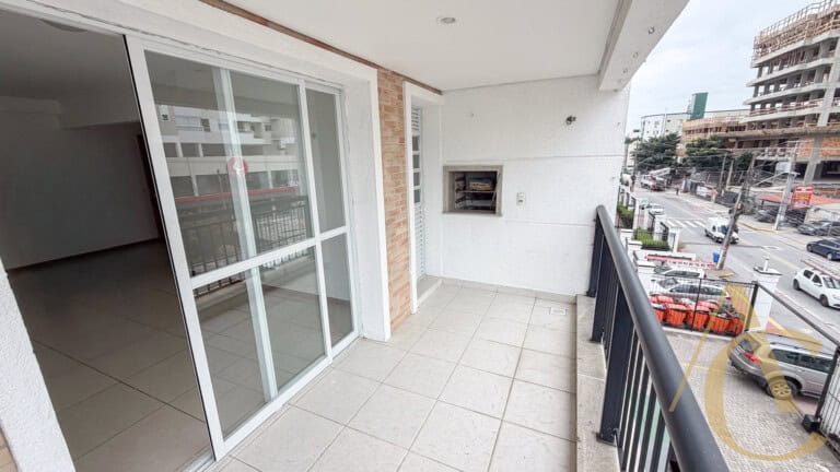Apartamento para alugar – 1 suíte e 2 demi-suítes –  Abraão | Florianópolis/SC.
