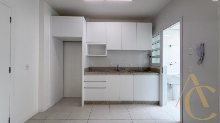 Apartamento para alugar – 03 quartos sendo 01 suíte – Córrego Grande | Florianópolis/SC.
