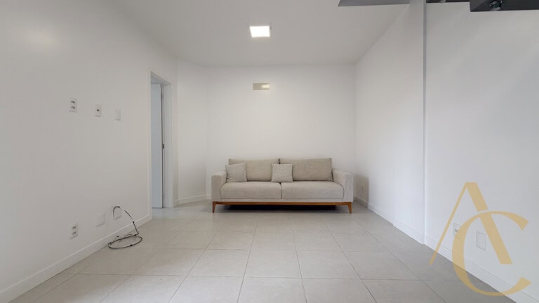 Apartamento para alugar – 03 quartos sendo 01 suíte – Córrego Grande | Florianópolis/SC.