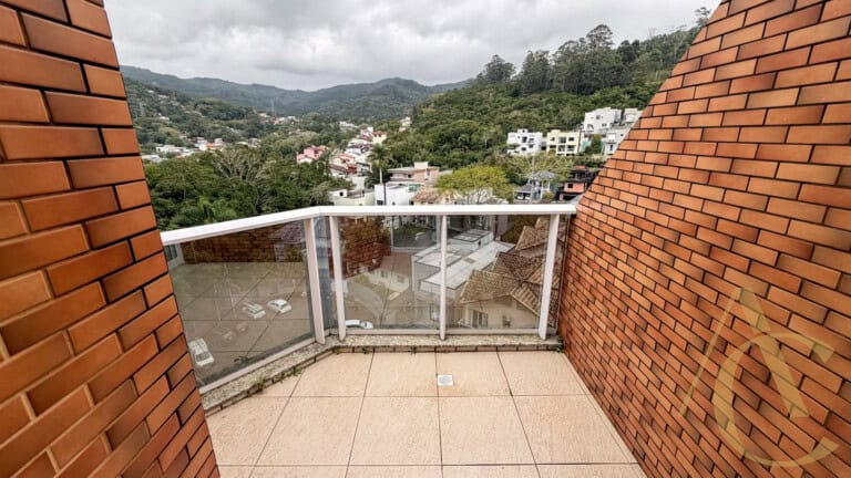 Apartamento para alugar – 03 quartos sendo 01 suíte – Córrego Grande | Florianópolis/SC.