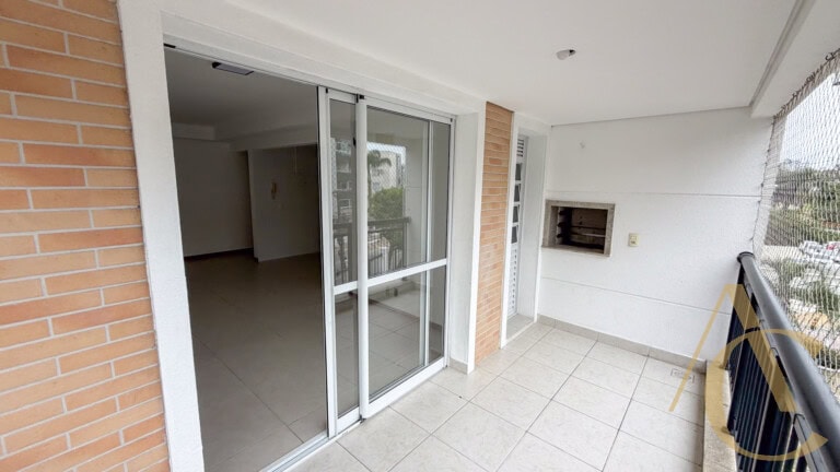Apartamento para alugar – 3 quartos sendo 1 suíte e demi-suíte – Abraão | Florianópolis/SC.