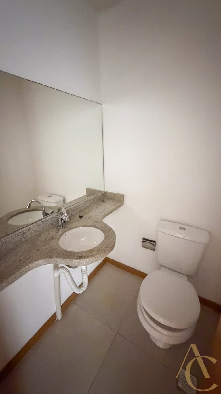 Apartamento para alugar – 1 suíte e 2 demi-suítes –  Abraão | Florianópolis/SC.