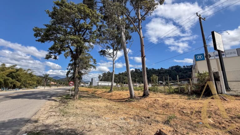 Terreno para alugar, 6.263,36m² – Aririú – Palhoça, SC.