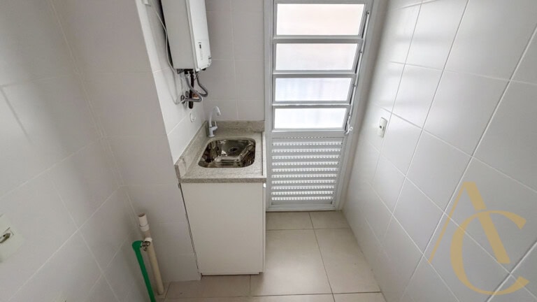 Apartamento para alugar – 3 quartos sendo 1 suíte e demi-suíte – Abraão | Florianópolis/SC.